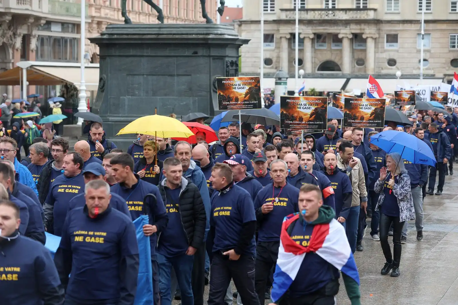 prosvjed vatrogasaca, zagreb (20) prosvjed vatrogasaca, zagreb (20)