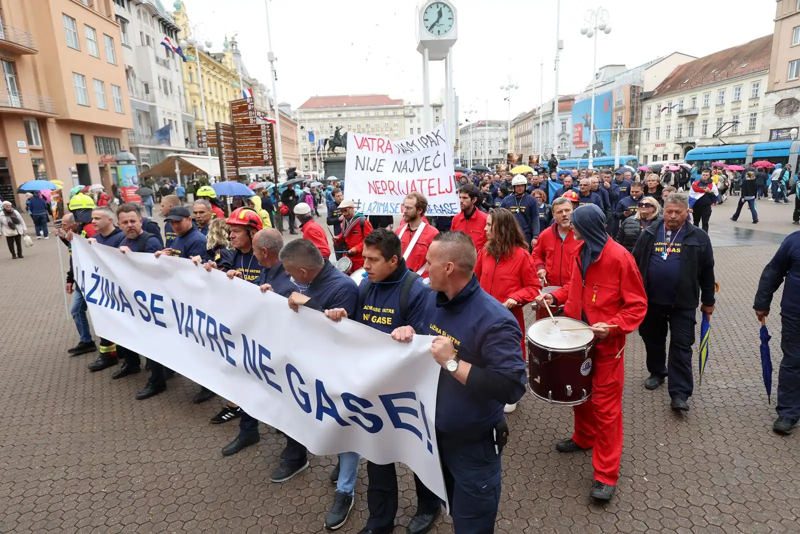 prosvjed vatrogasaca, zagreb (23) prosvjed vatrogasaca, zagreb (23)