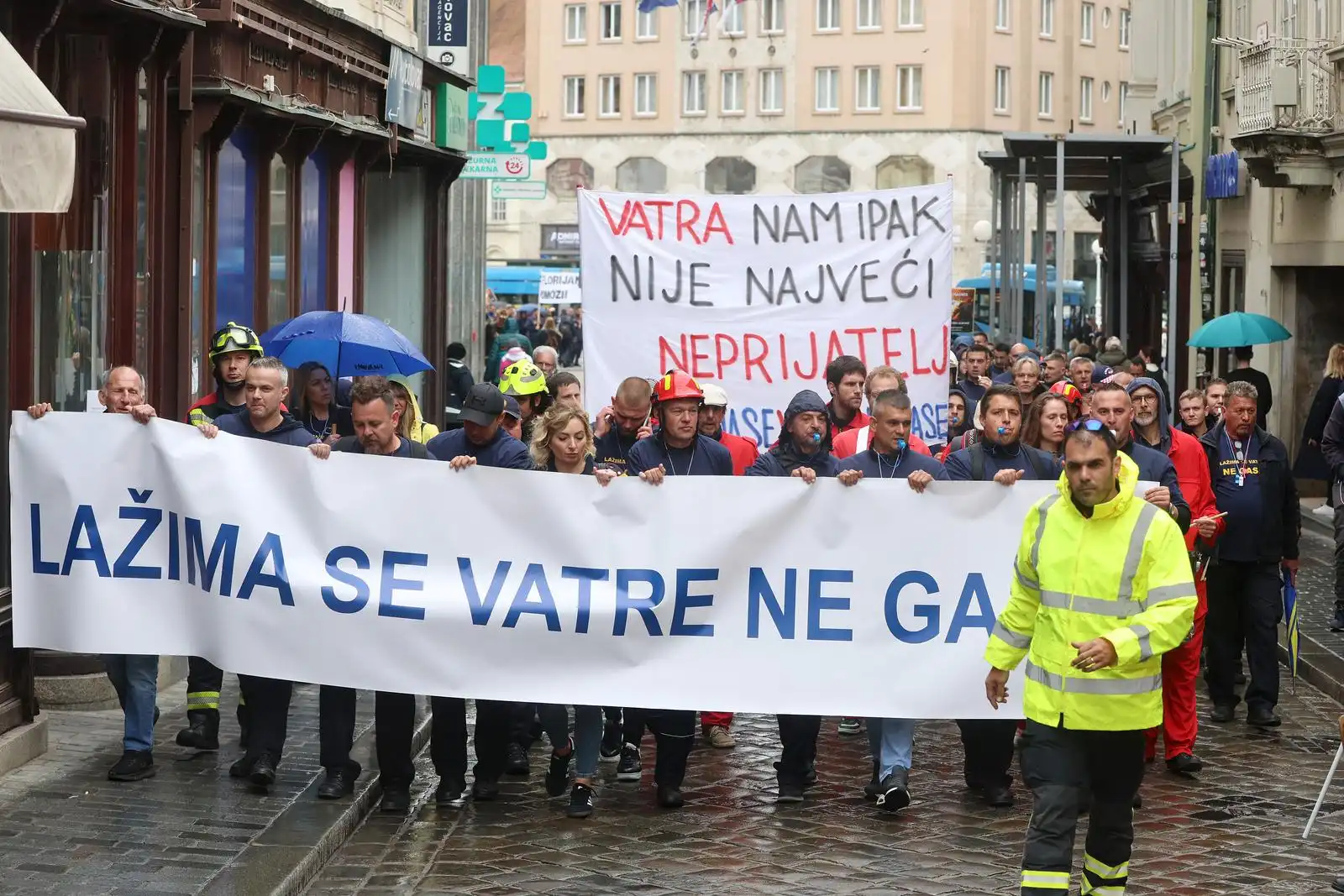 prosvjed vatrogasaca, zagreb (24) prosvjed vatrogasaca, zagreb (24)