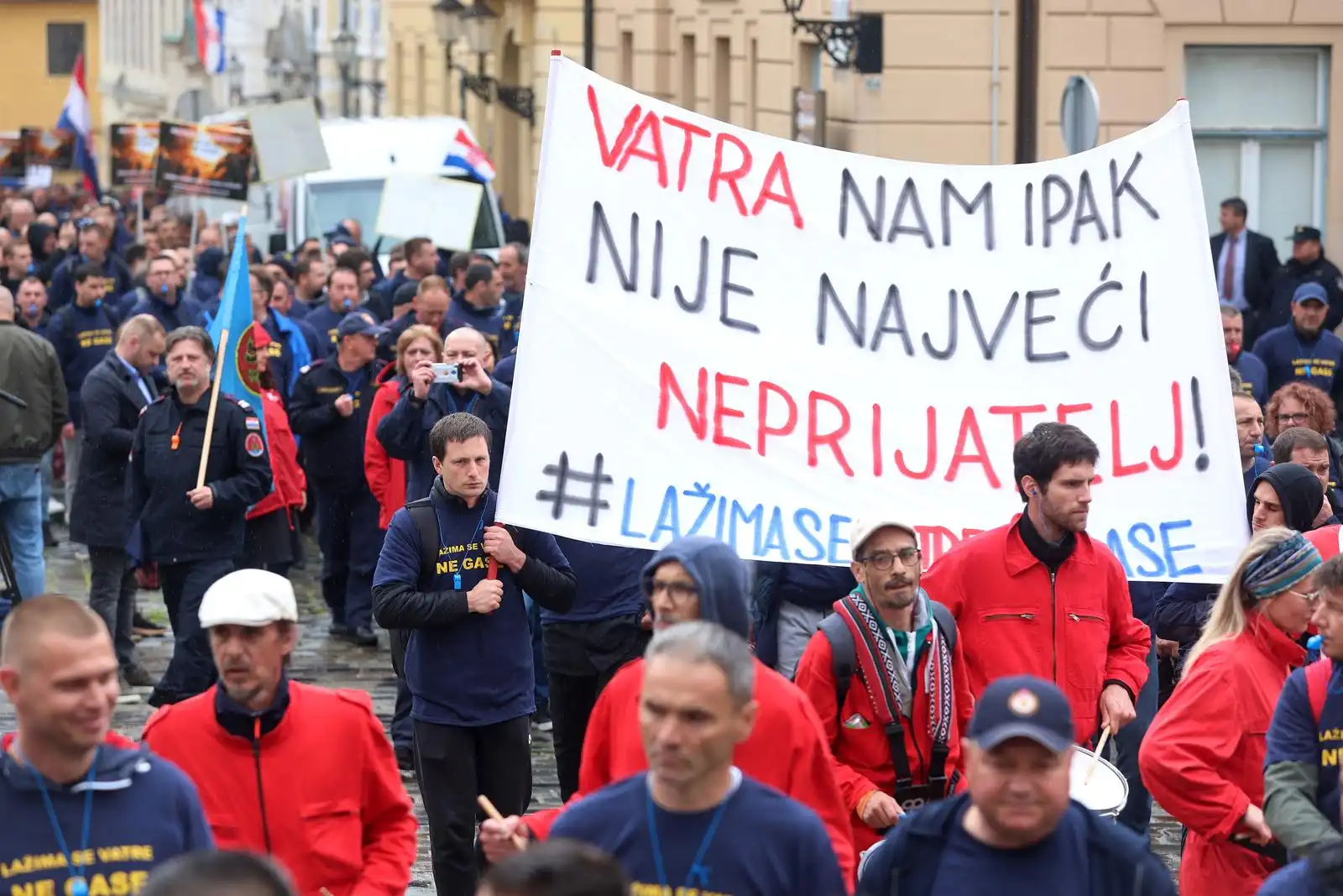 prosvjed vatrogasaca, zagreb (29) prosvjed vatrogasaca, zagreb (29)