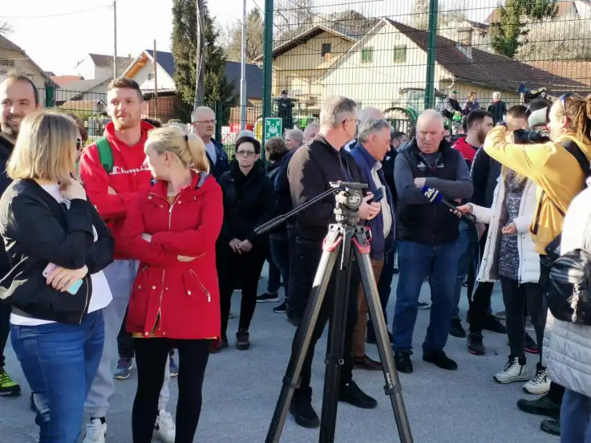 prosvjed,središče ob dravi,dom za azilante (1) prosvjed,središče ob dravi,dom za azilante (1)
