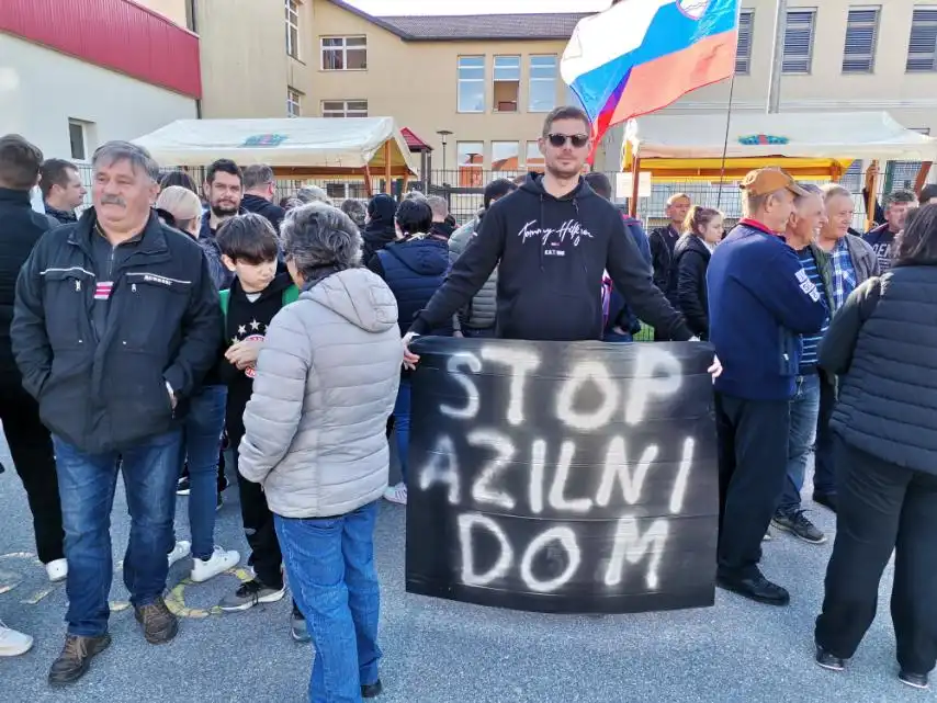 prosvjed,središče ob dravi,dom za azilante (13) prosvjed,središče ob dravi,dom za azilante (13)