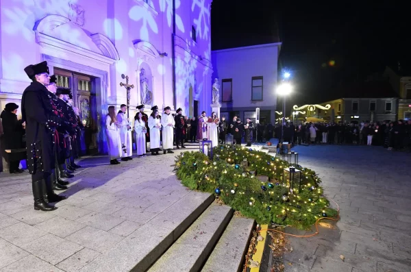 prva adventska svijeća čakovec (39) prva adventska svijeća čakovec (39)