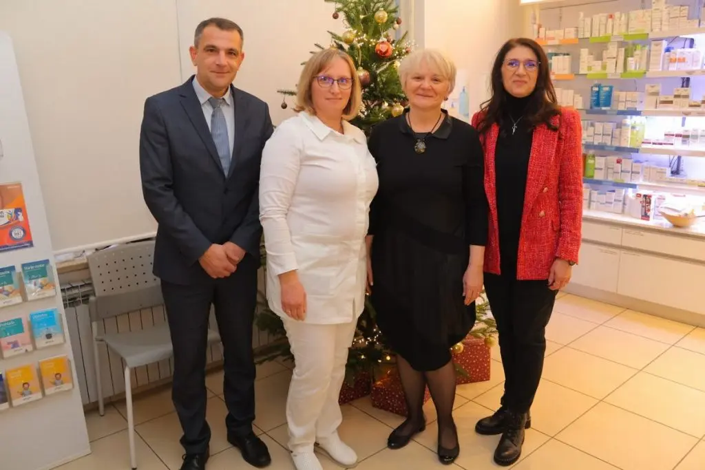 prva beba, obilazak službi 2024 (13) prva beba, obilazak službi 2024 (13)