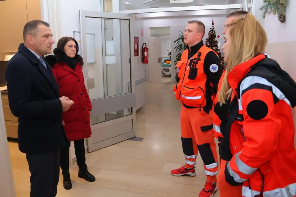 prva beba, obilazak službi 2024 (14) prva beba, obilazak službi 2024 (14)