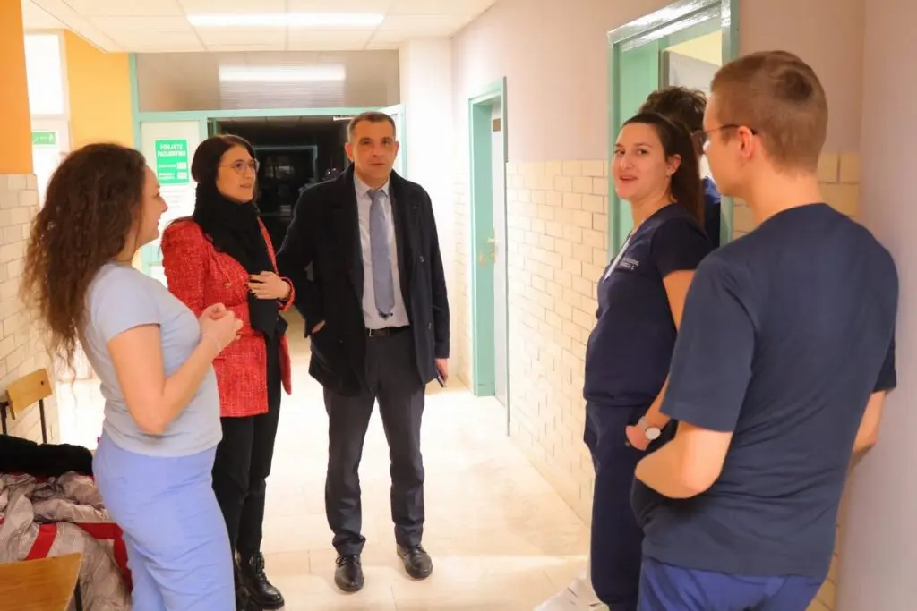 prva beba, obilazak službi 2024 (15) prva beba, obilazak službi 2024 (15)