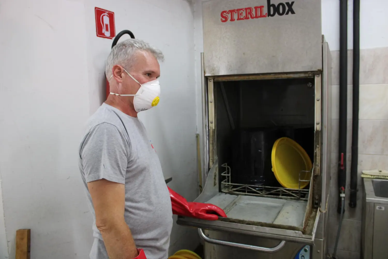 radnici bolnica, nenad damiš (3) radnici bolnica, nenad damiš (3)