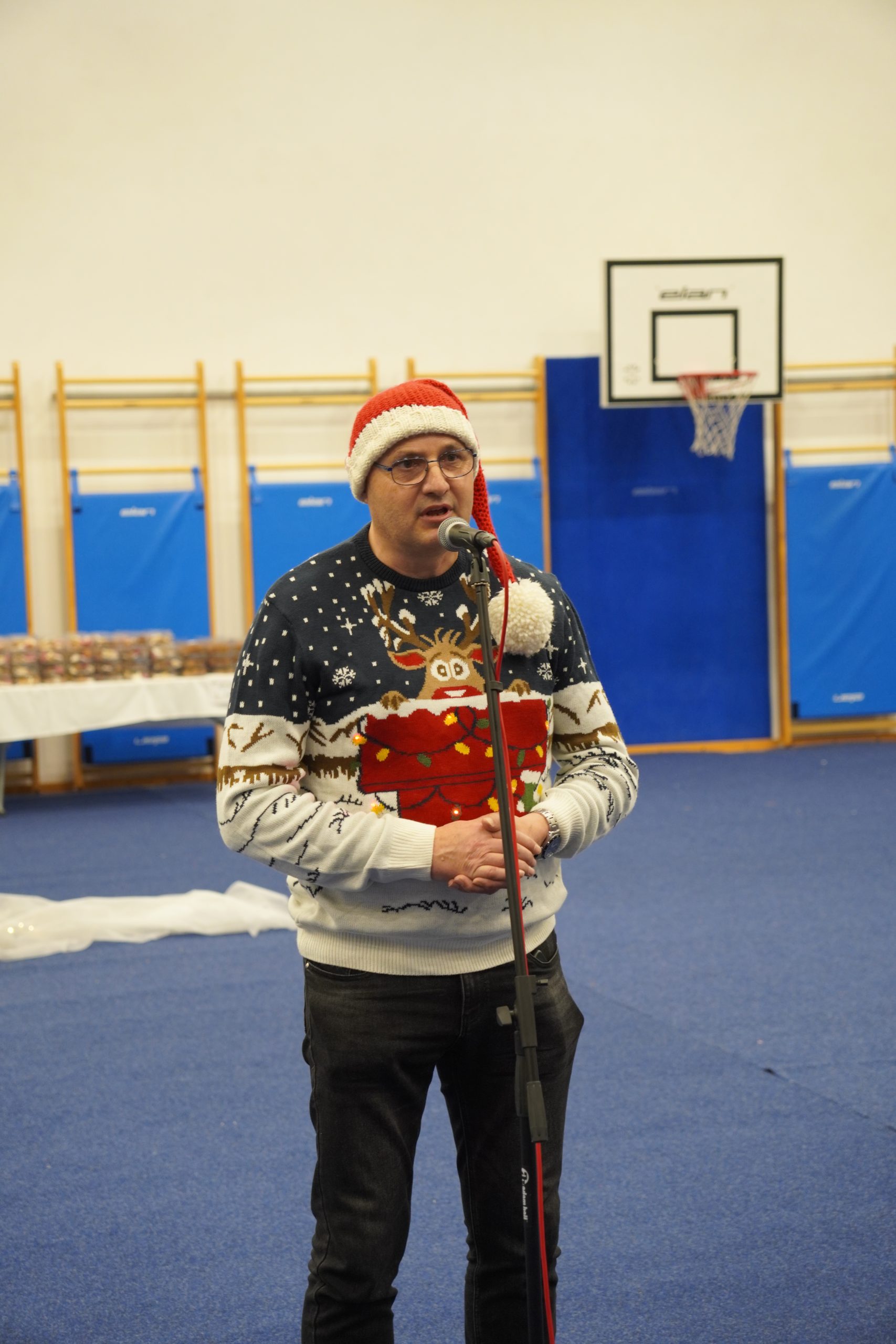 ravnatelj Josip Šipek božićna priredba OŠ Strahoninec (5) ravnatelj Josip Šipek božićna priredba OŠ Strahoninec (5)