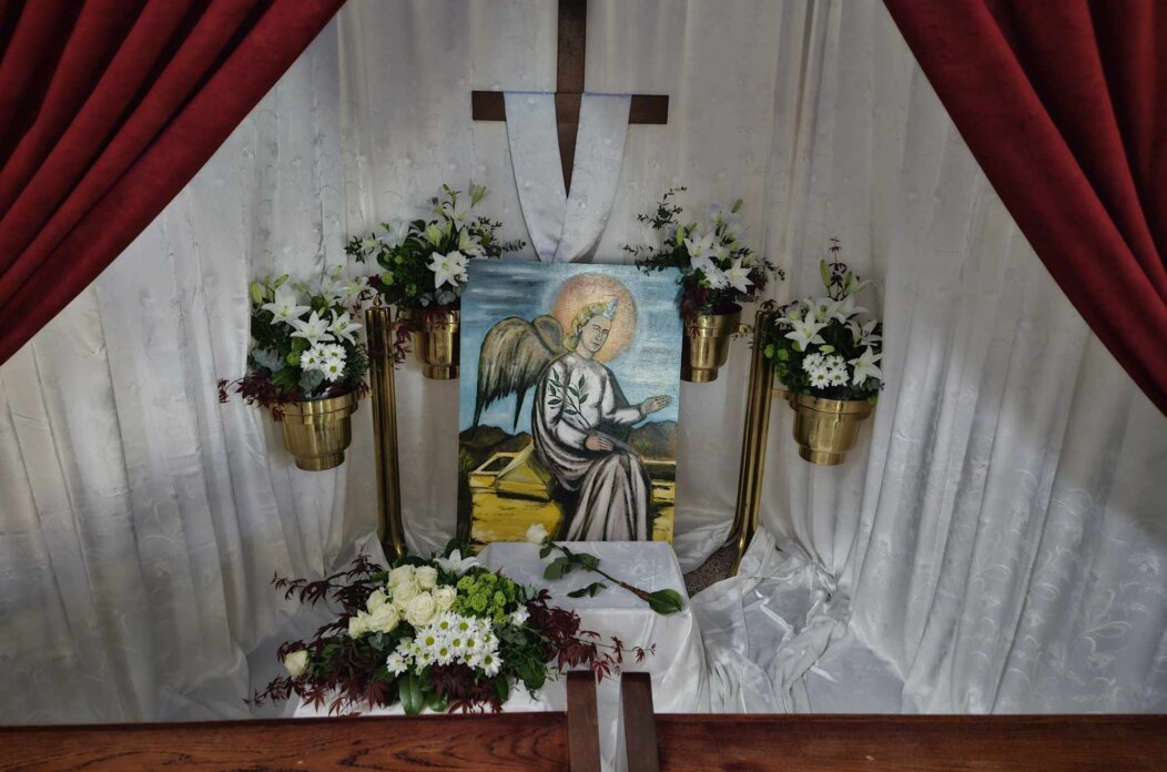 received_1243177640615253 received_1243177640615253