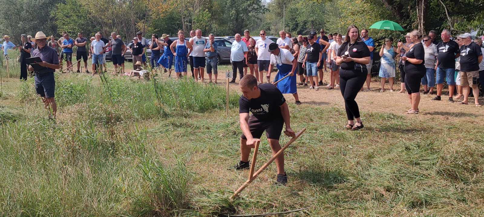 ručna košnja trave sveti martin na muri (3)