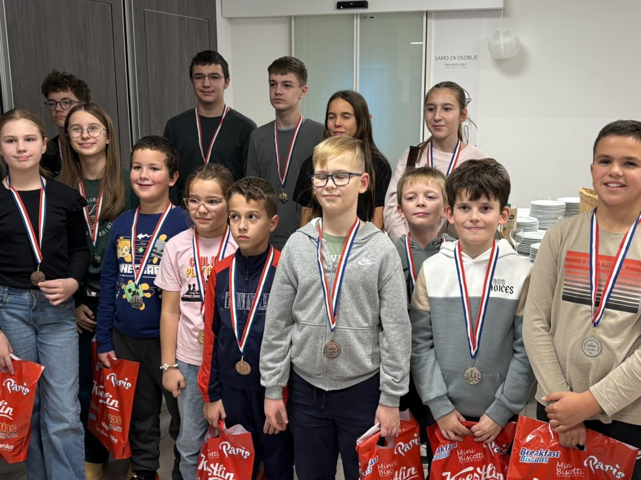 šah brzopotezni turnir u Čakovcu (13) šah brzopotezni turnir u Čakovcu (13)