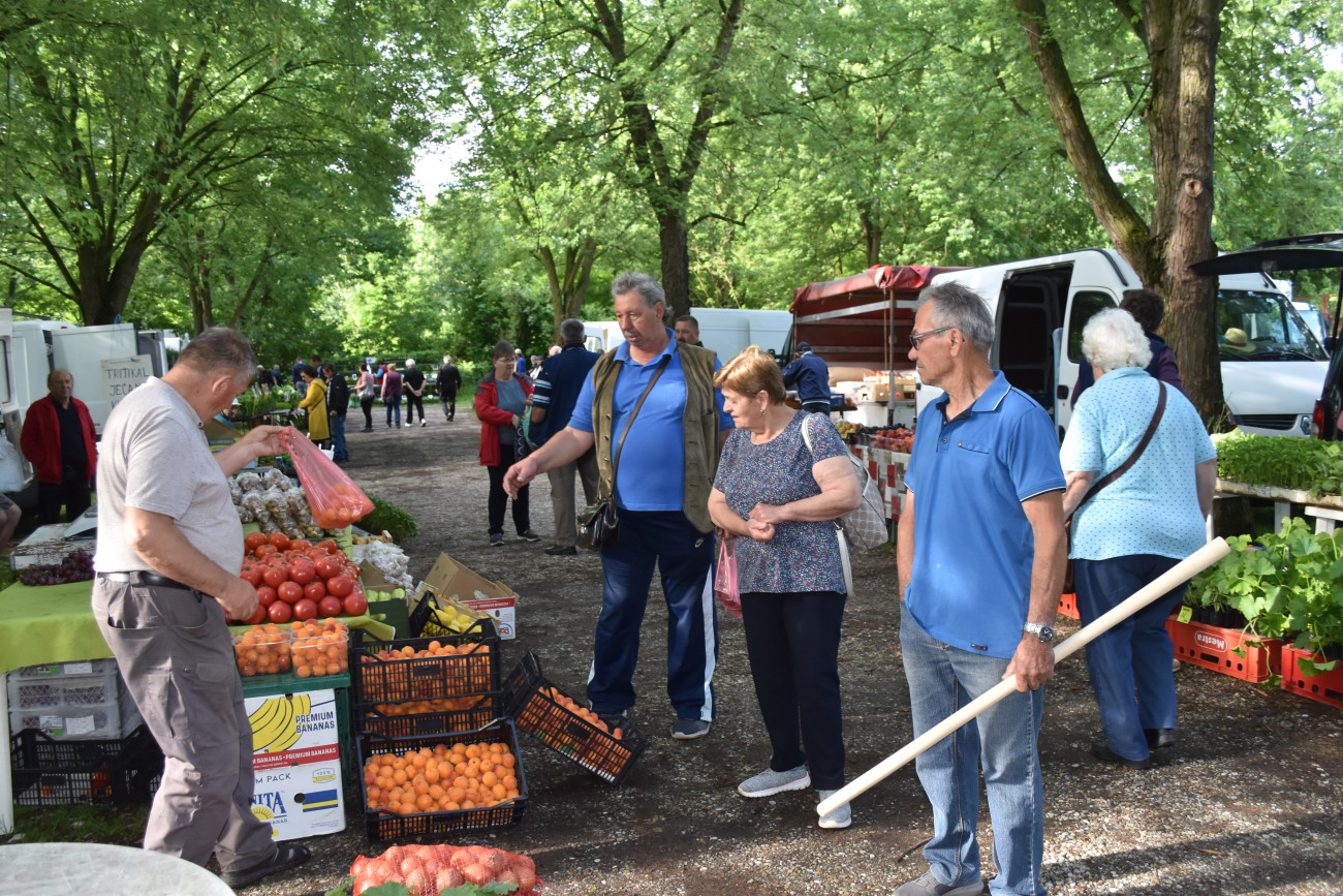 sajam srijedom 22 svibnja (20) sajam srijedom 22 svibnja (20)