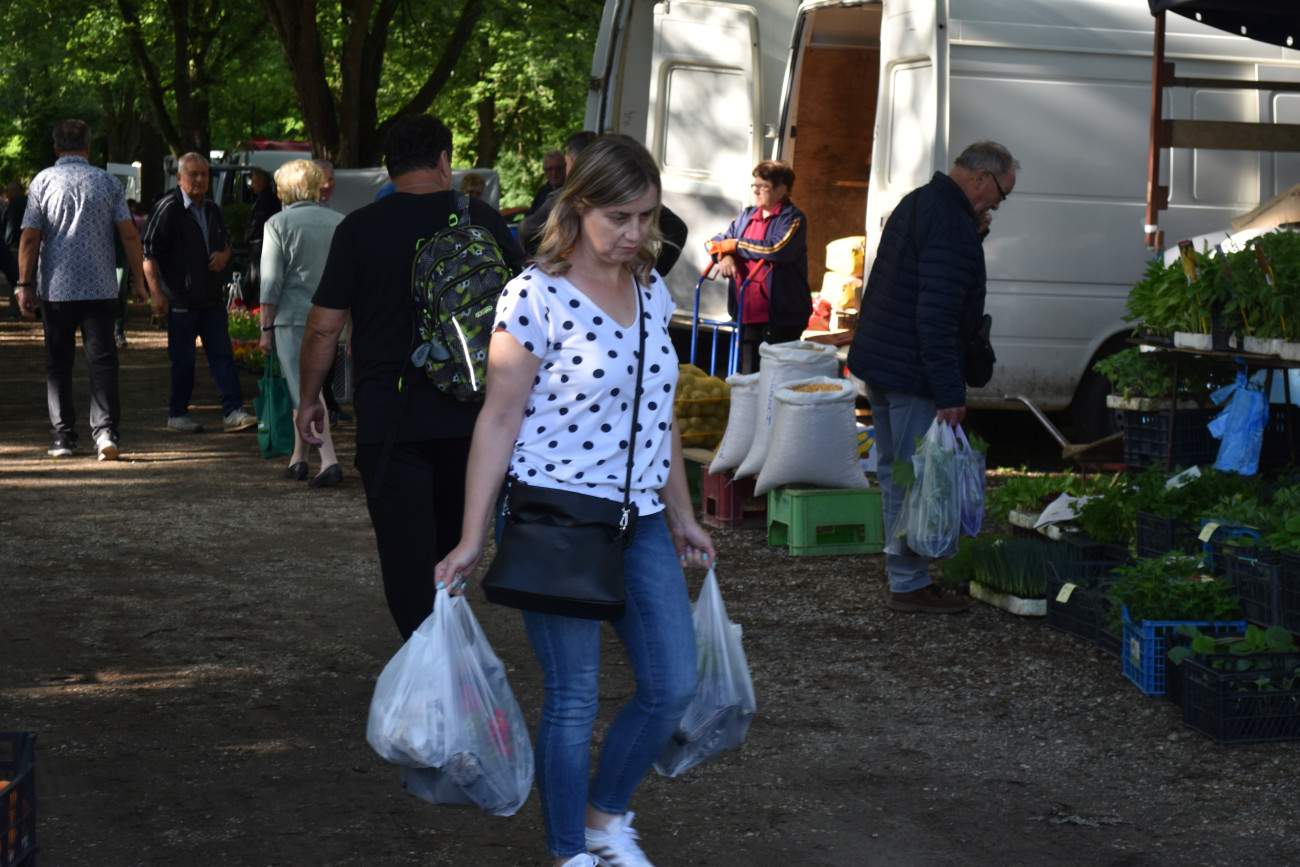 sajam srijedom 22 svibnja (34) sajam srijedom 22 svibnja (34)