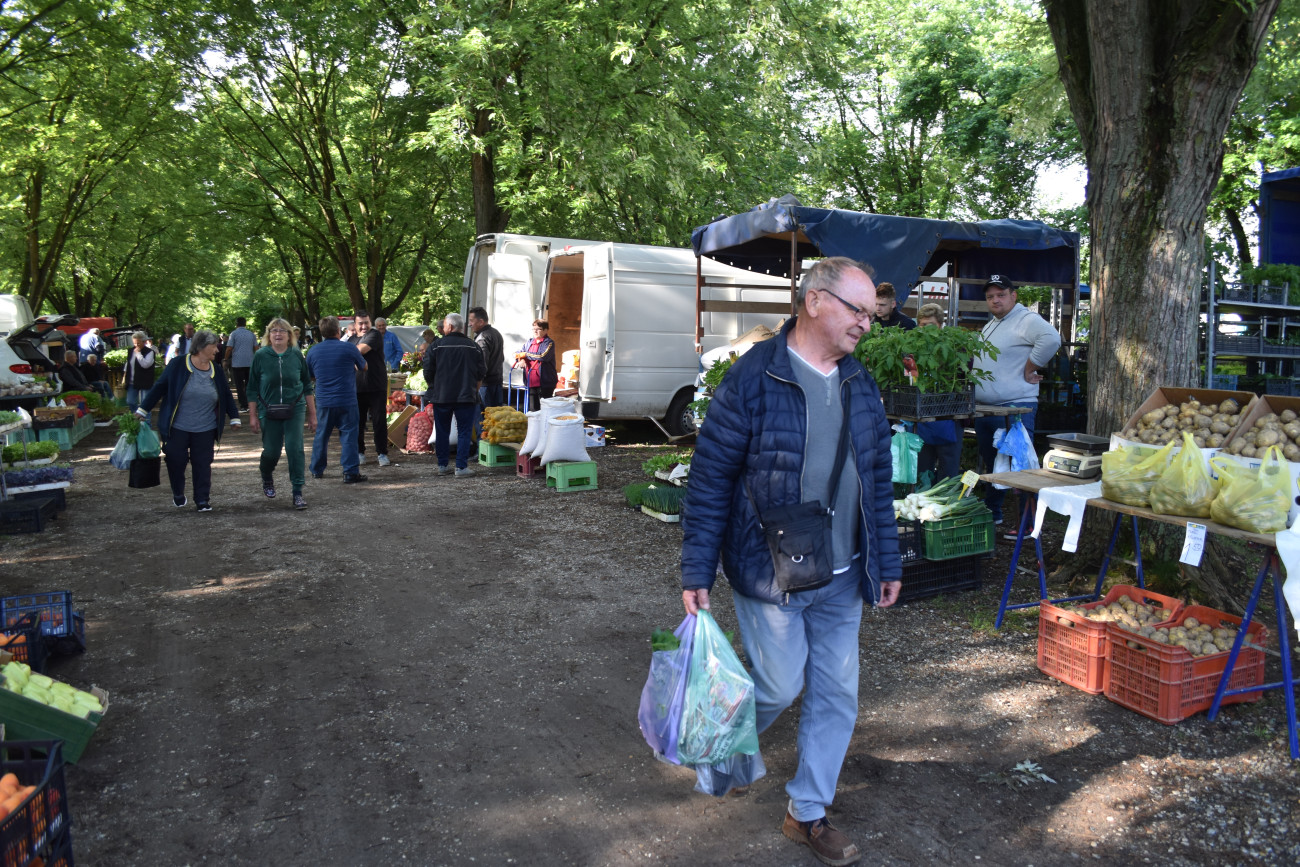 sajam srijedom 22 svibnja (36) sajam srijedom 22 svibnja (36)