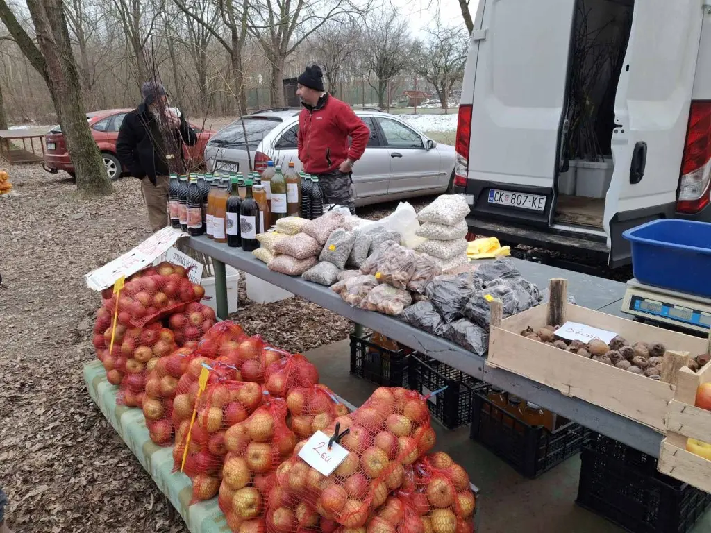 sajam15.1.2025 (13) (Medium) sajam15.1.2025 (13) (Medium)