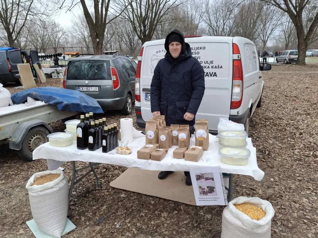 sajam15.1.2025 (16) (Medium) sajam15.1.2025 (16) (Medium)