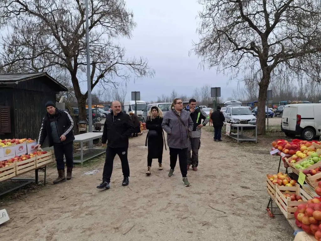 sajam15.1.2025 (36) (Medium) sajam15.1.2025 (36) (Medium)