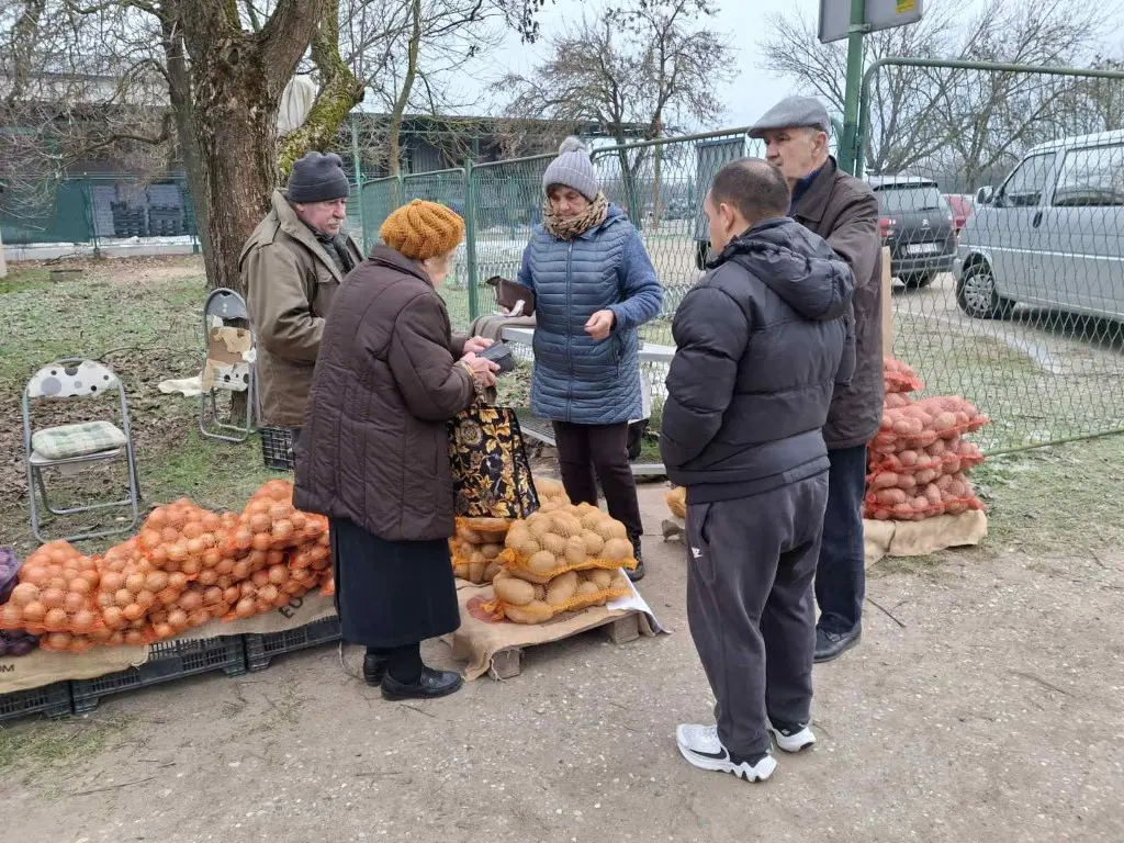 sajam15.1.2025 (39) (Medium) sajam15.1.2025 (39) (Medium)