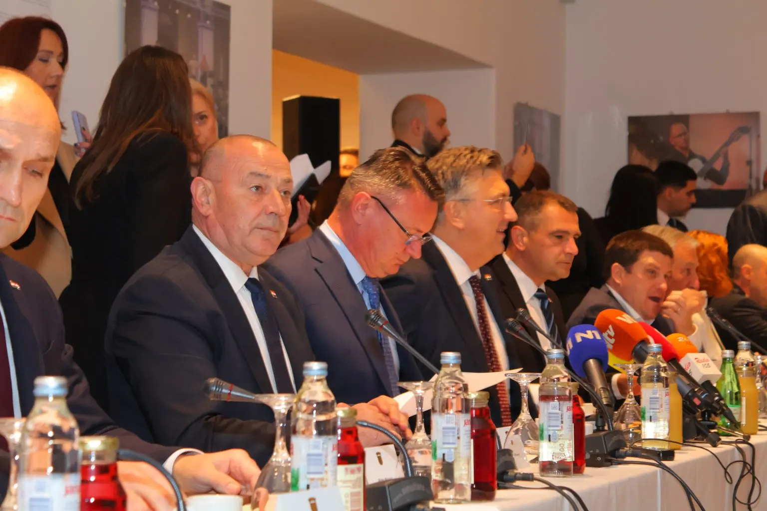 sastanak vlade u čakovcu (12) sastanak vlade u čakovcu (12)