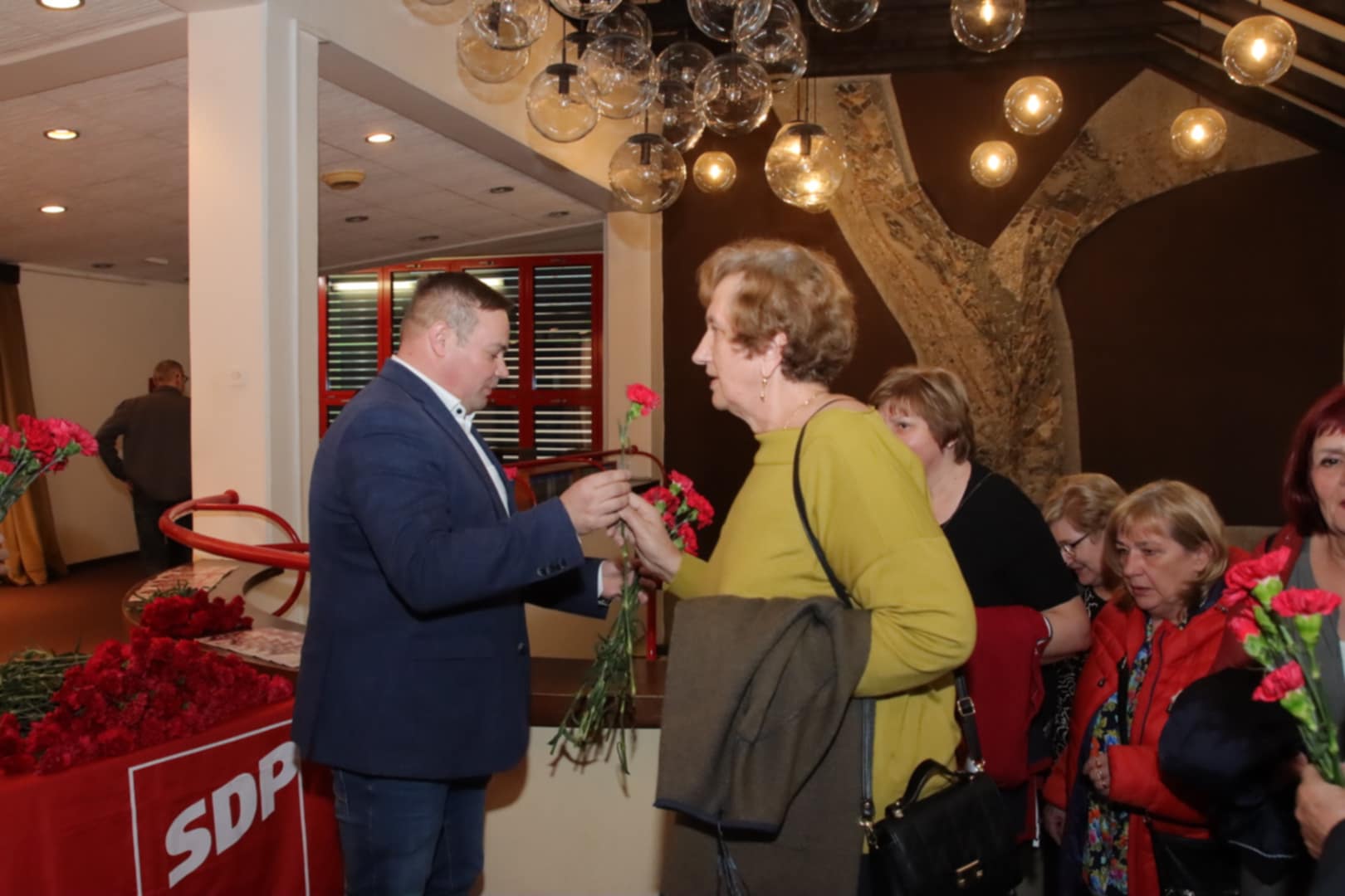 sdp, predstava dan žena (5) sdp, predstava dan žena (5)