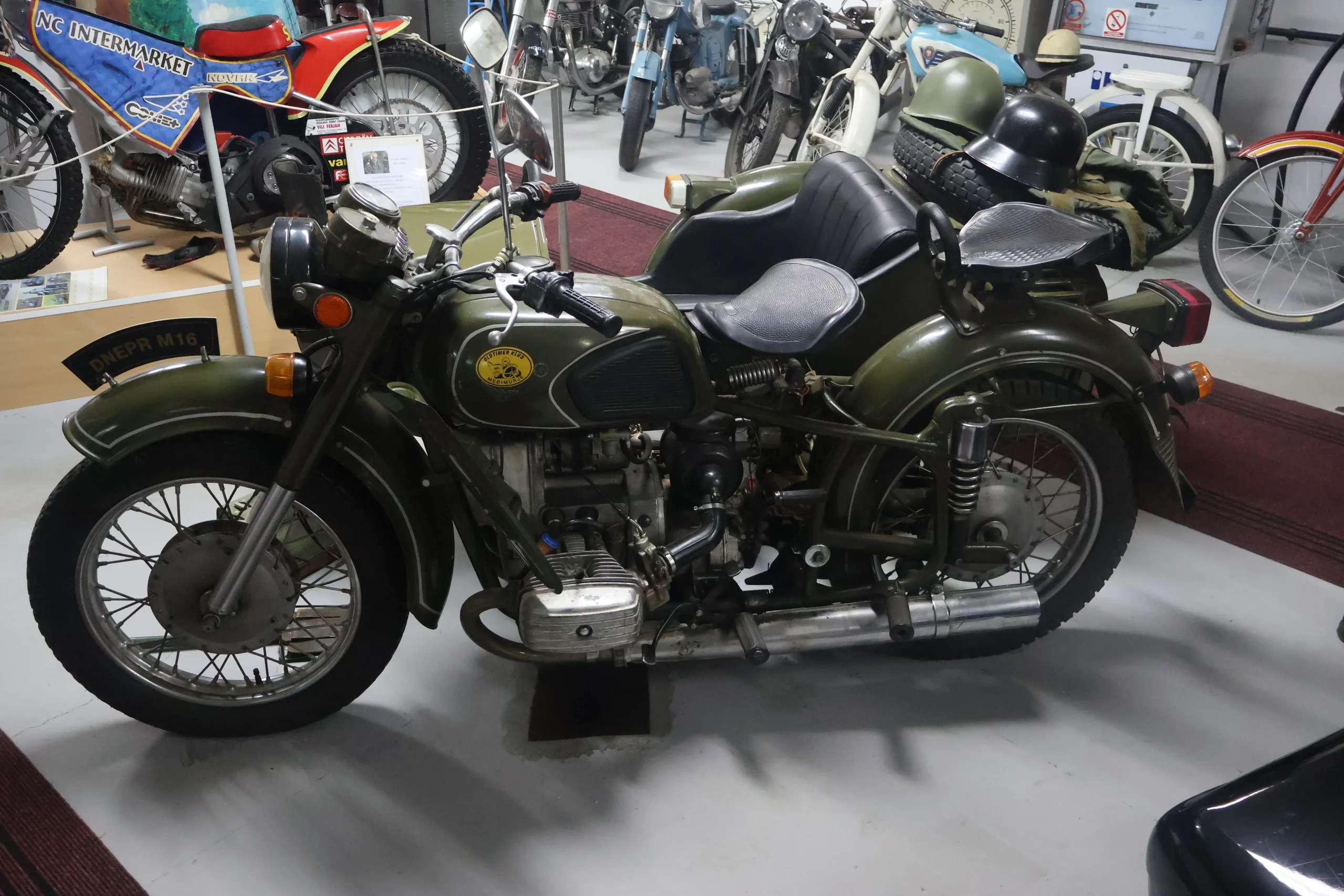 selnica OLDTIMER MUZEJ ŠARDI (13) selnica OLDTIMER MUZEJ ŠARDI (13)