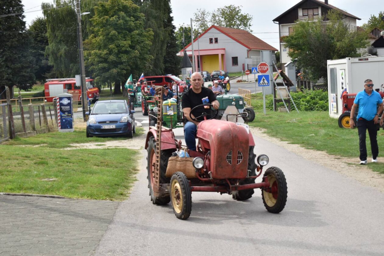 selnička traktorijada (9)