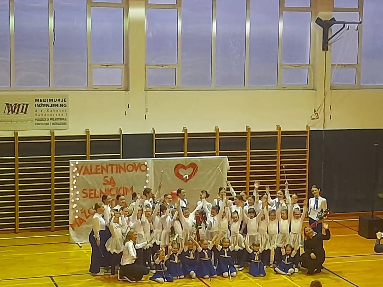 selnicke mazoretknje valentinovo (1) selnicke mazoretknje valentinovo (1)