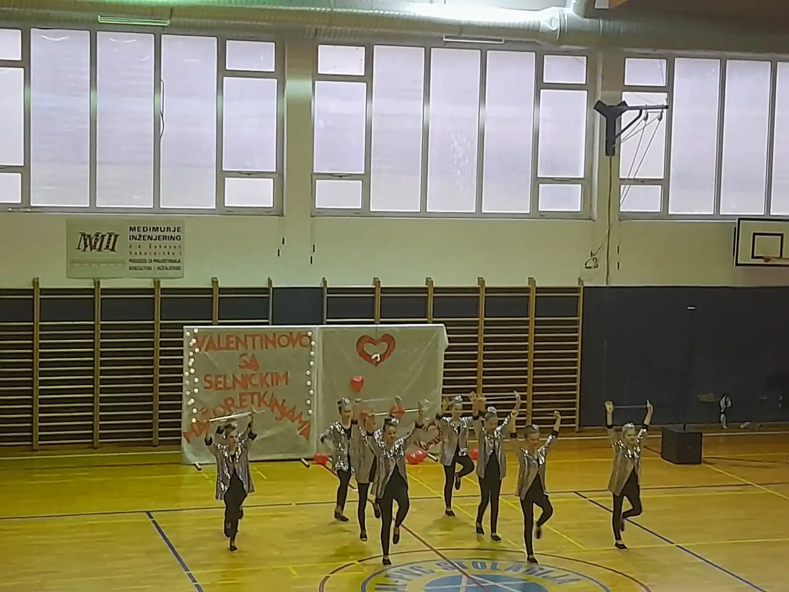 selnicke mazoretknje valentinovo (8) selnicke mazoretknje valentinovo (8)