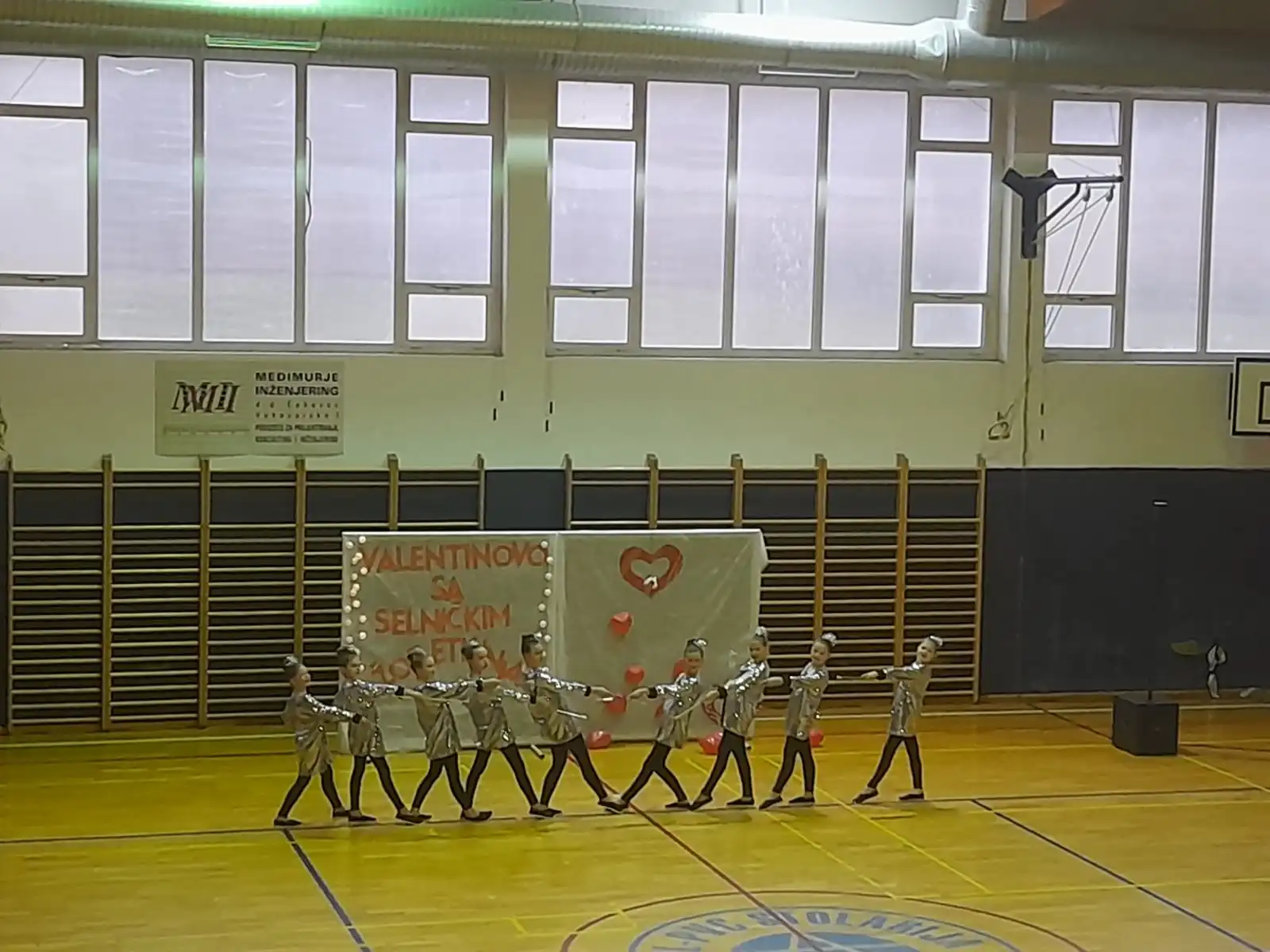 selnicke mazoretknje valentinovo (9) selnicke mazoretknje valentinovo (9)