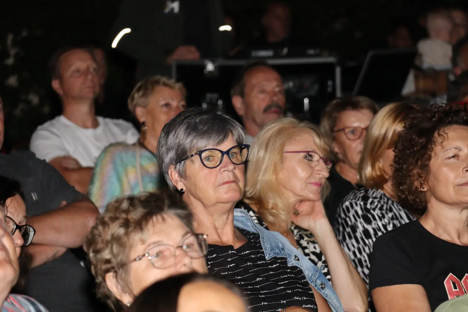 sestre husar, prelog (25) sestre husar, prelog (25)