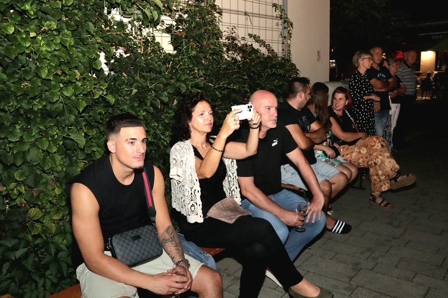 sestre husar, prelog (3) sestre husar, prelog (3)