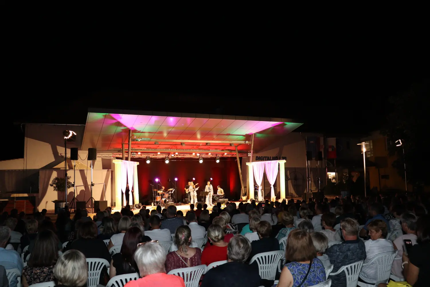 sestre husar, prelog (4) sestre husar, prelog (4)