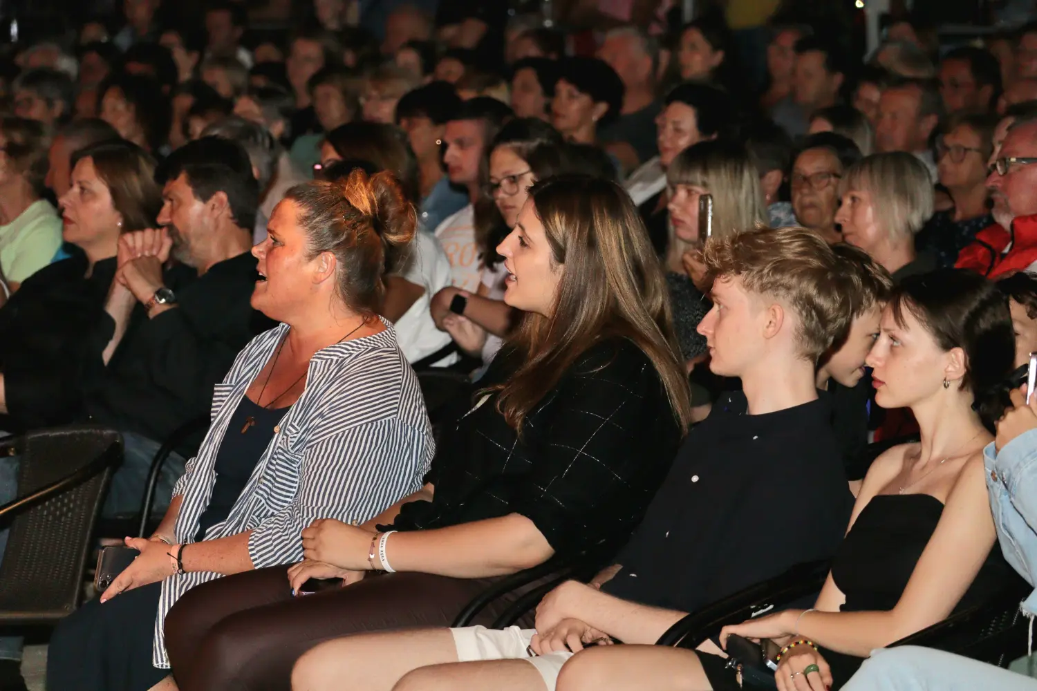 sestre husar, prelog (6) sestre husar, prelog (6)