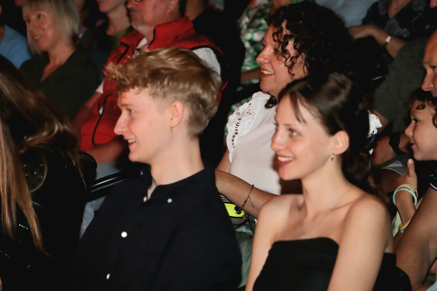 sestre husar, prelog (8) sestre husar, prelog (8)