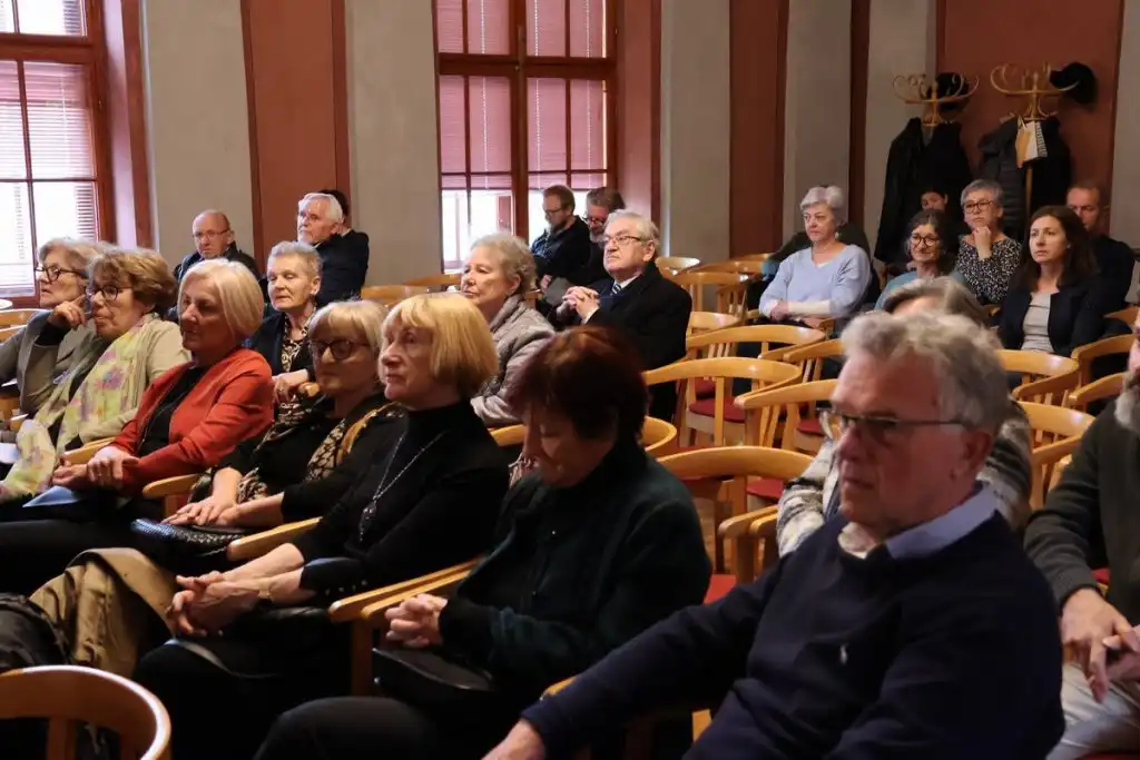 sjećanje na holokaust (11) sjećanje na holokaust (11)