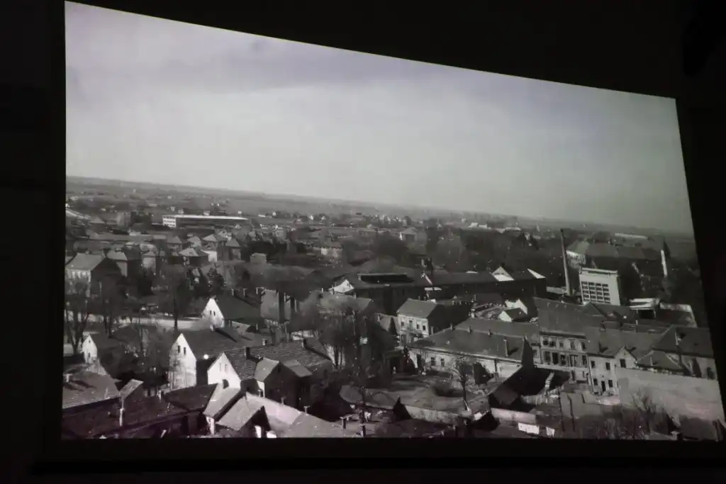 sjećanje na holokaust (28) sjećanje na holokaust (28)