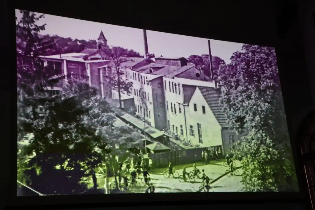 sjećanje na holokaust (29) sjećanje na holokaust (29)