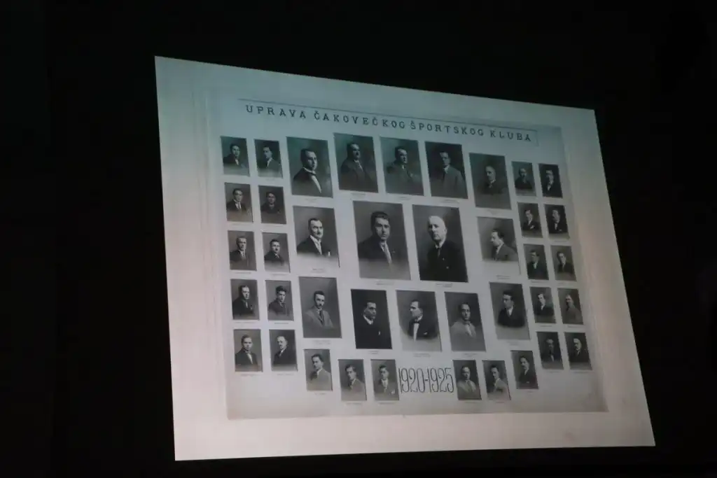 sjećanje na holokaust (30) sjećanje na holokaust (30)