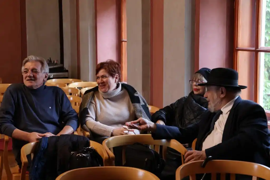 sjećanje na holokaust (4) sjećanje na holokaust (4)