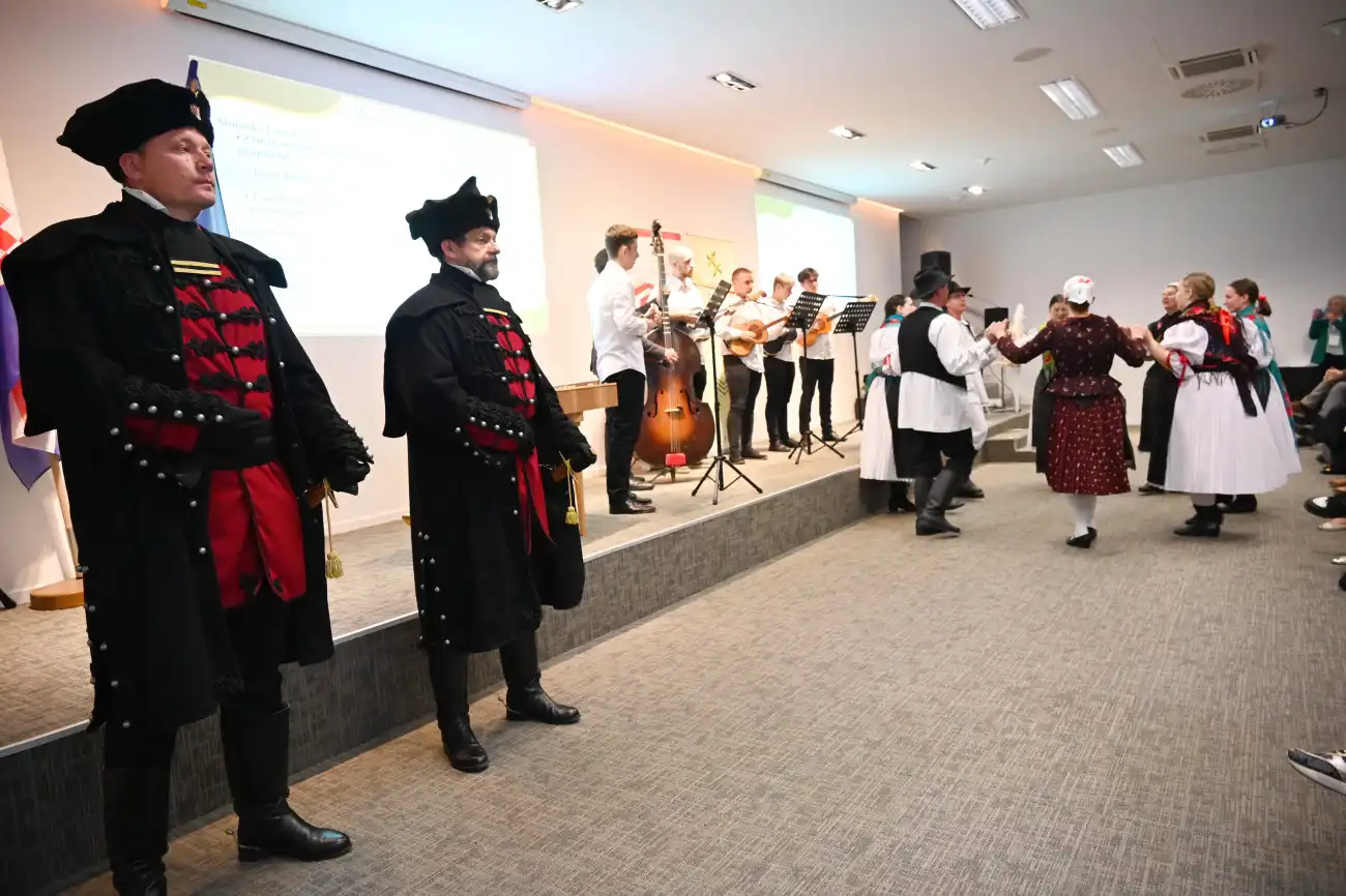 školski knjižnjičari (3)