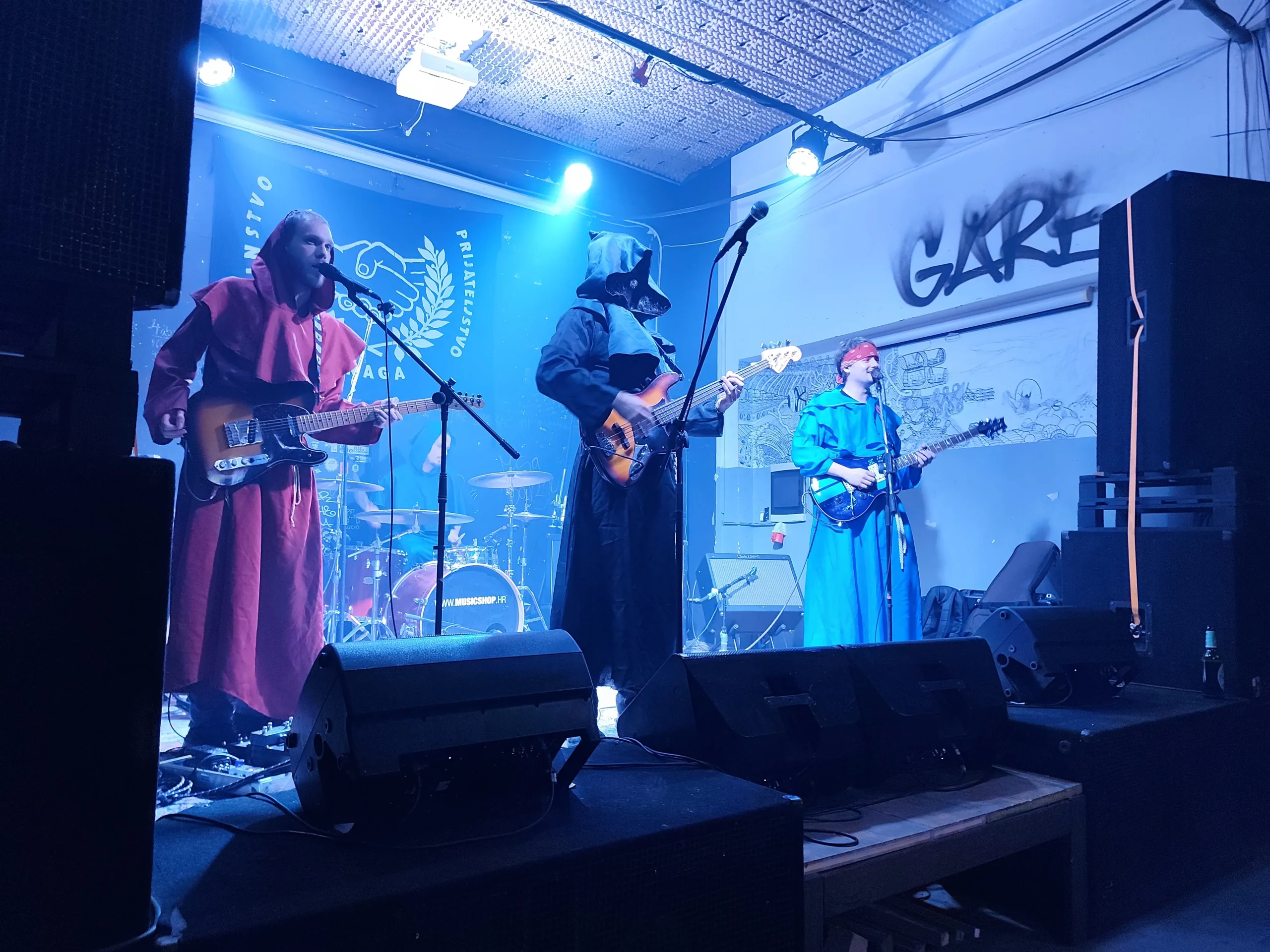 skotni vrag (1) skotni vrag (1)