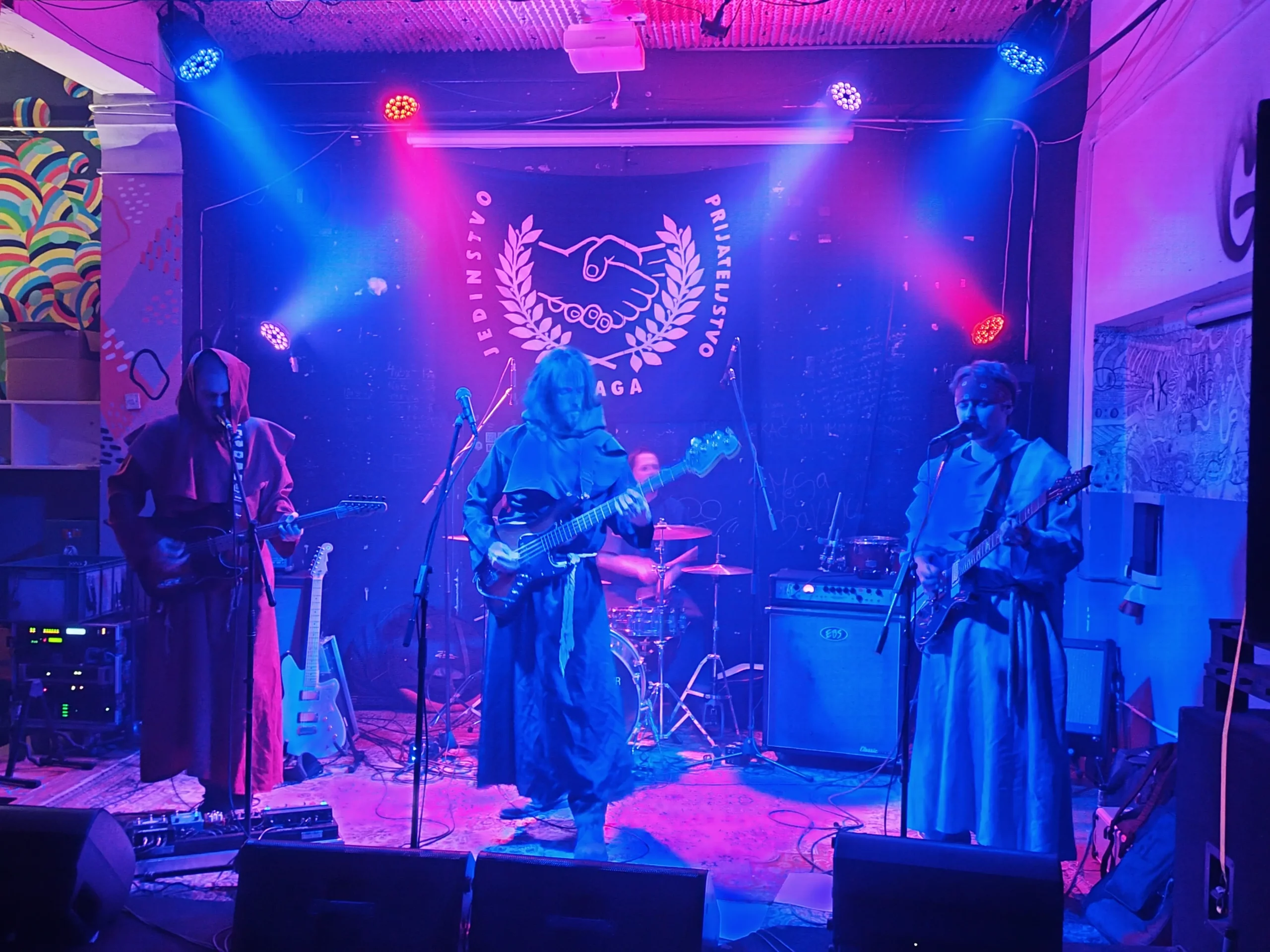 skotni vrag (23) skotni vrag (23)