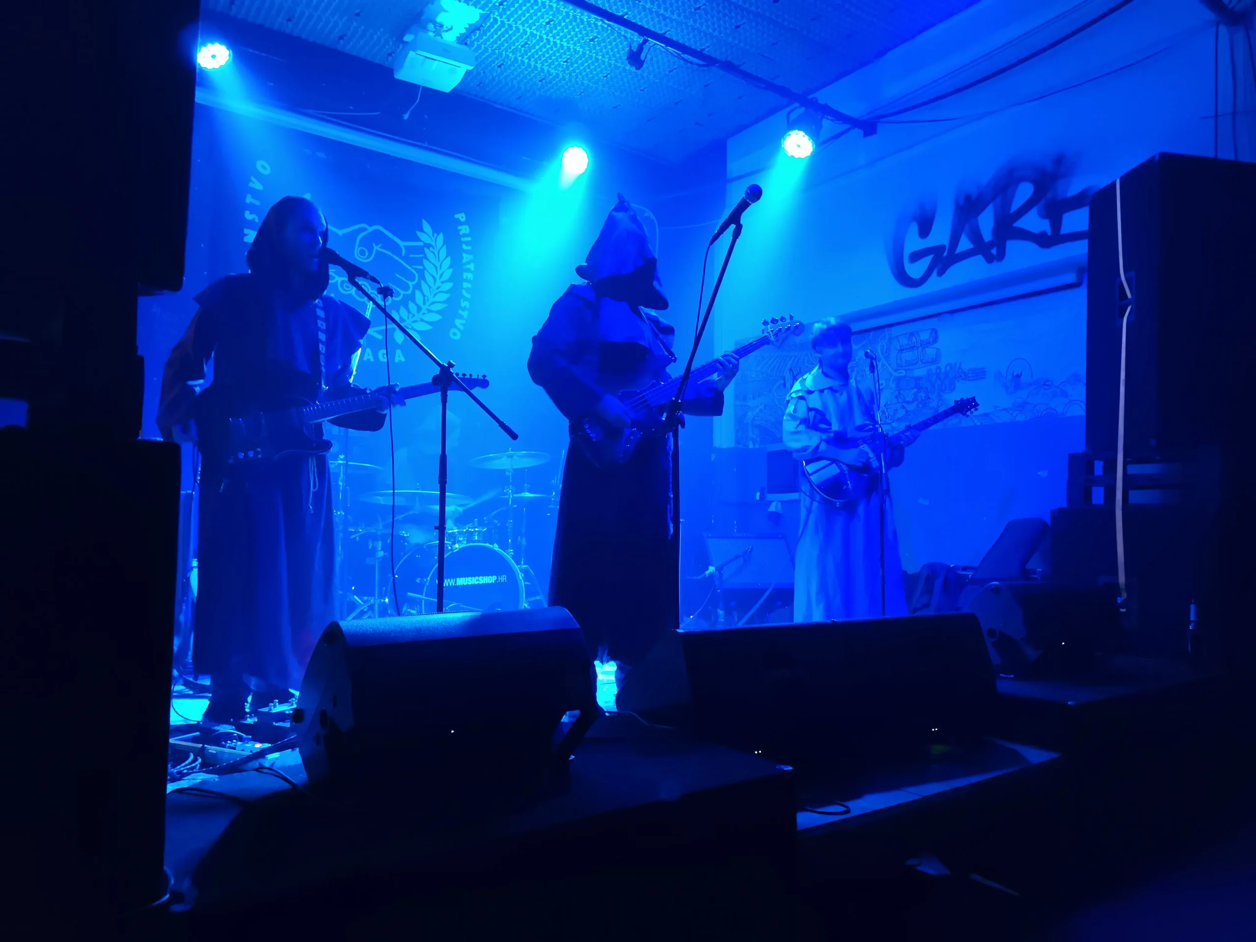 skotni vrag (30) skotni vrag (30)