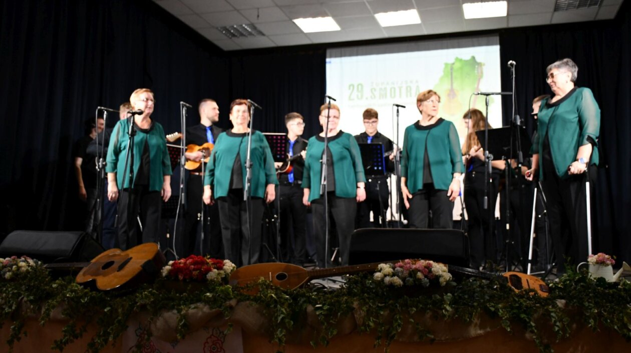 smotra folklora Belica 101