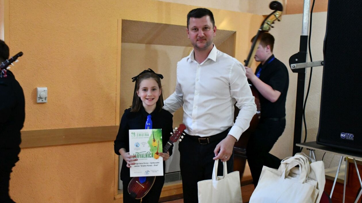 smotra folklora Belica 106