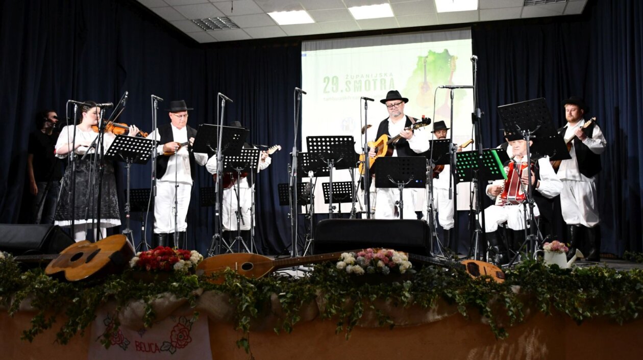 smotra folklora Belica 107