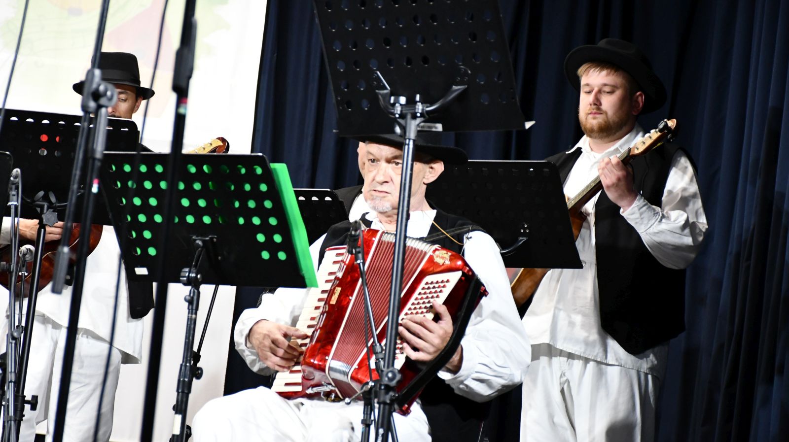 smotra folklora Belica 110