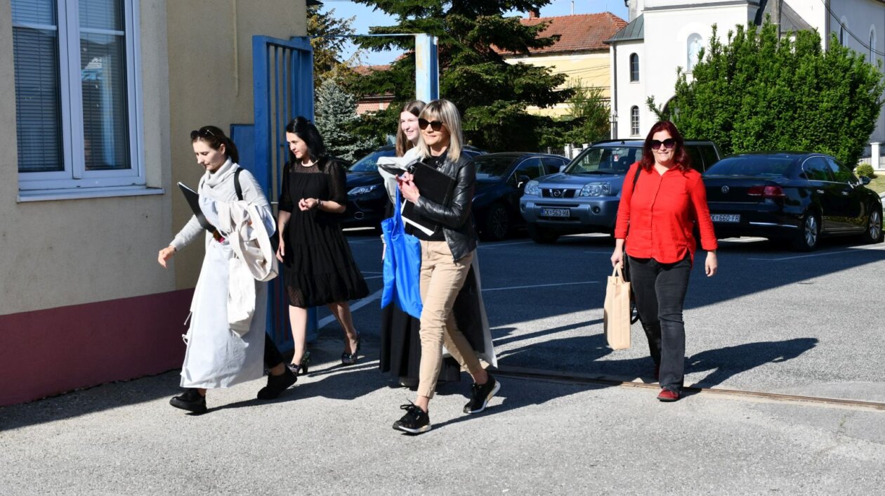 smotra folklora Belica 16