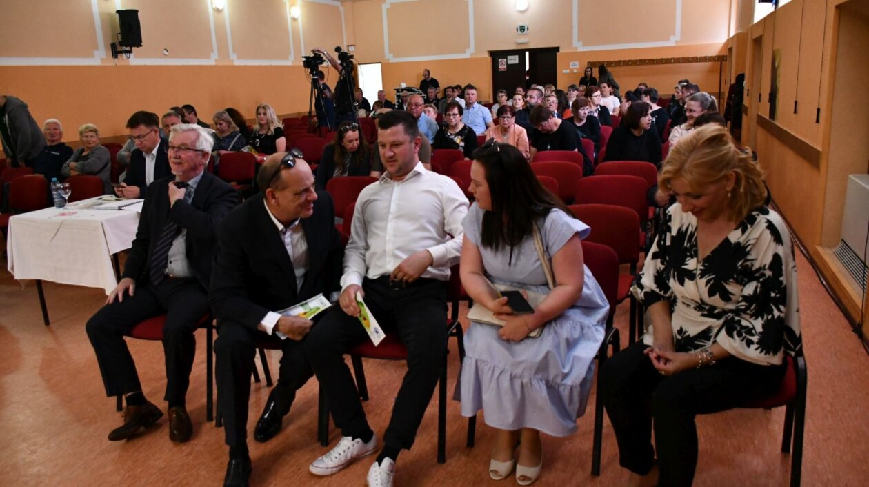 smotra folklora Belica 31