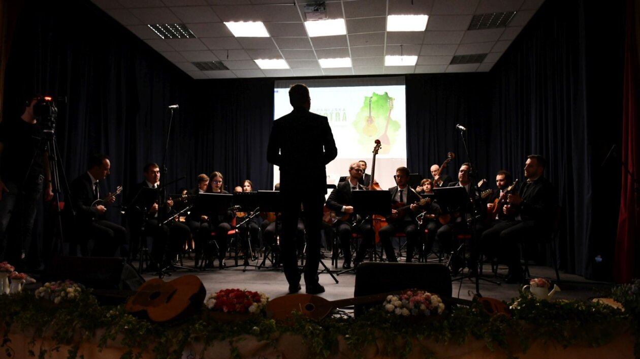 smotra folklora Belica 36